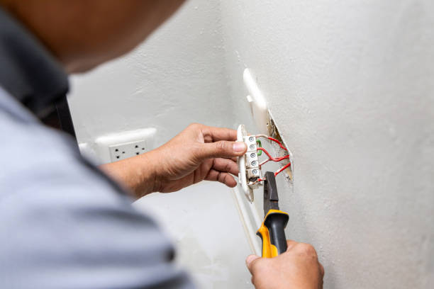 Best Local Electrician Companies  in Hunters Creek Village, TX